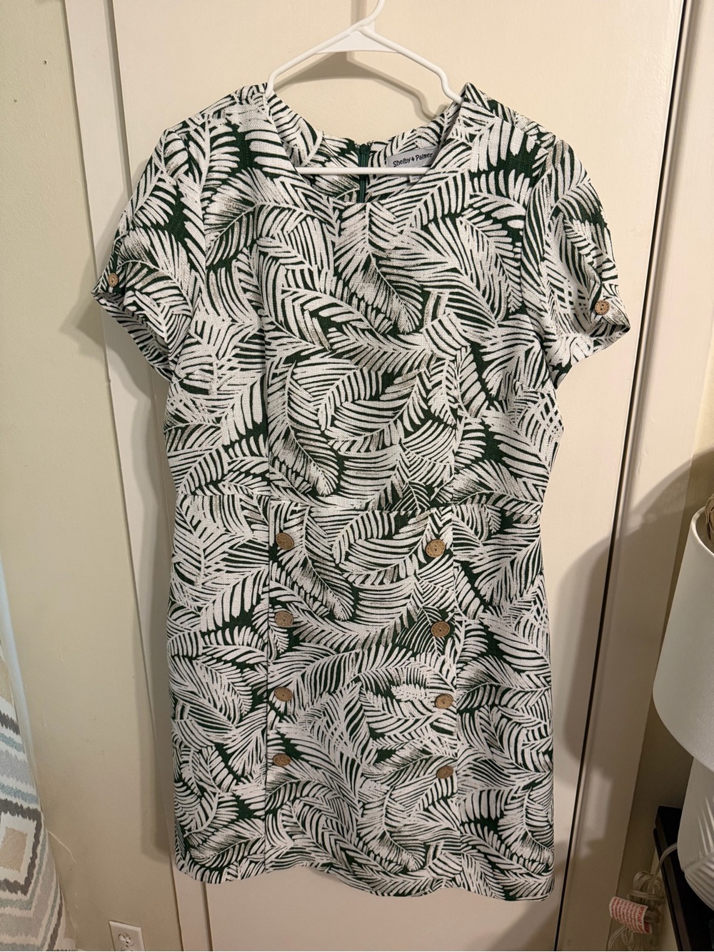 Shelby & Palmer Green and White Leaf-Print Short Sleeve Dress